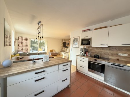 Charmante Gartenwohnung mit Garage und Carport in Neumarkt am Wallersee