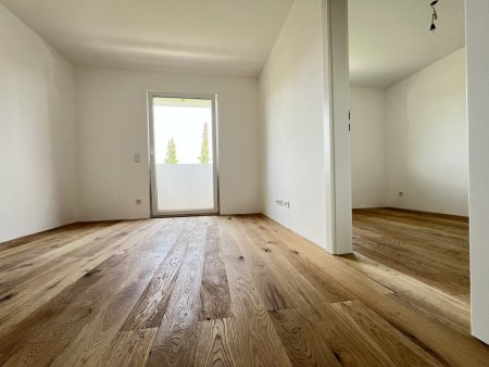 Modernes Wohngebäude mit 8 Wohnungen in schlüsselfertiger Ausführung