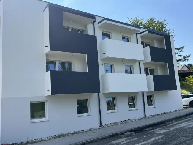 Modernes Wohngebäude mit 8 Wohnungen in schlüsselfertiger Ausführung - Titelbild