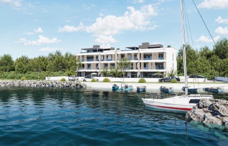Exklusives Apartment in erster Meeresreihe mit großzügiger Dachterrasse – Luxus trifft Lage