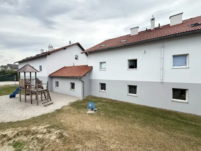 2 Zinshäuser mit 12 Wohnungen in Wels – rund 5 % Nettorendite - Bild