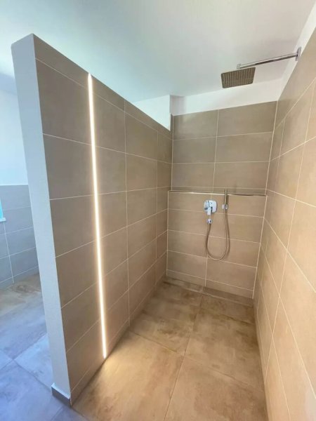 Traumhafte Gartenwohnung in Fridolfing: Erstbezug mit Loggia & Terrasse! Keine Käuferprovision – direkt vom Bauträger!!