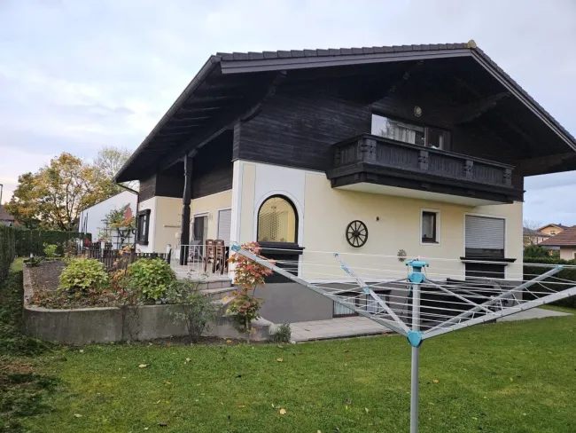 Charmantes Haus mit großem Garten in St. Georgen bei Salzburg – Ihr neues Zuhause! - Titelbild