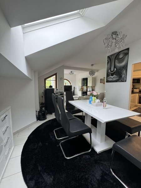 Traumhafte Terrassenwohnung und Seezugang in Mondsee - Luxusausstattung, top Lage, €1.600/Monat
