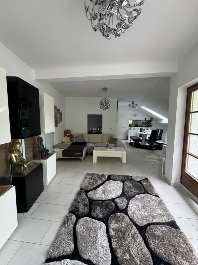Traumhafte Terrassenwohnung und Seezugang in Mondsee - Luxusausstattung, top Lage, €1.600/Monat - Titelbild