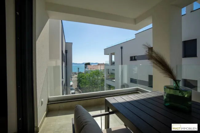 NEU! Voll ausgestattete Wohnung mit 61 m2 Dachterrasse und Meerblick! - Bild