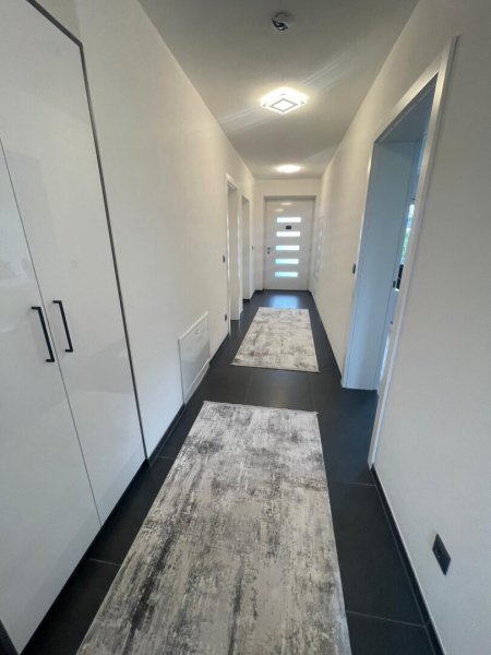 Modernes Einfamilienhaus mit Doppelgarage in ruhiger Lage von Mattighofen