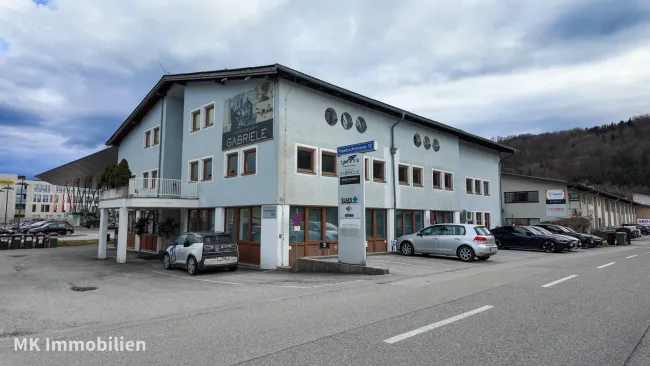 Bürogebäude in Bergheim - Titelbild