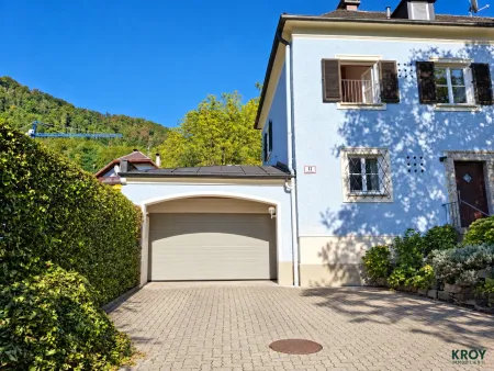 Villenviertel - Parsch: Sonnige 5-Zimmer-Wohnung mit Terrasse und Gartenanteil