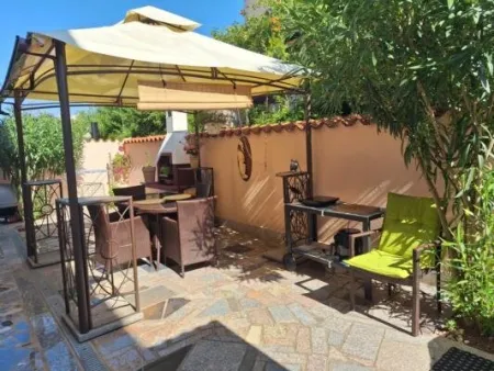 Traumwohnung nur 100 Meter vom Meer – 2 Schlafzimmer, Garten in Medulin - Titelbild