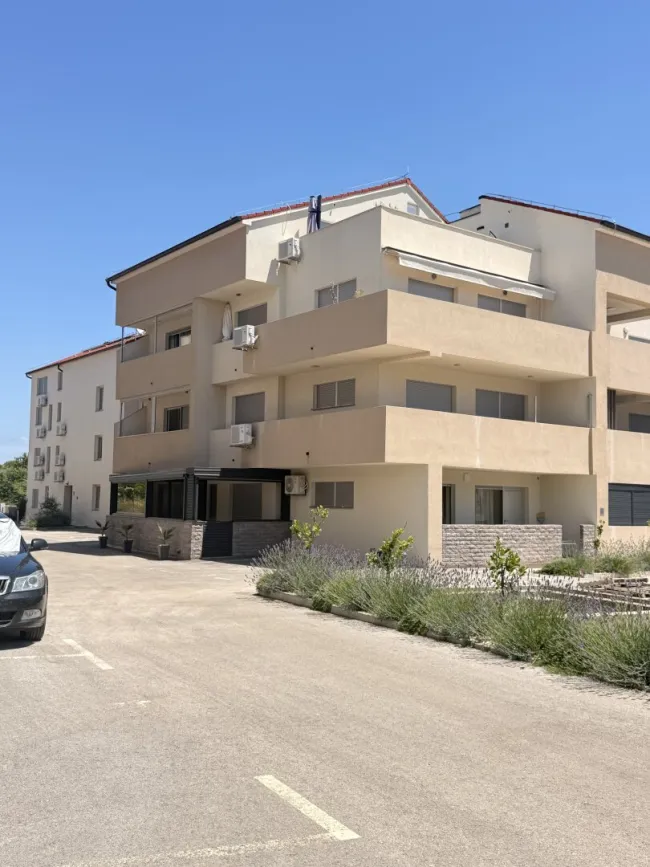 Exklusives Studio-Appartement mit Pool in Medulin - Titelbild