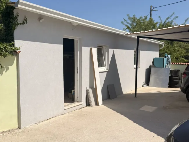 Renditeobjekt in Pula: 19 Zimmer, Pool, Garten, 8 Terrassen, 998.000 €! - Bild