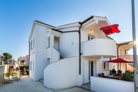 Ihr neues Zuhause am Meer – hochwertiger Neubau 100 Meter vom Meer