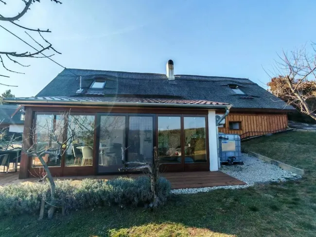 Charmantes Ferienhaus in Keszthely, 130m², 5 Zimmer, Garten, 2 Terrassen, 369.000€ - Bild