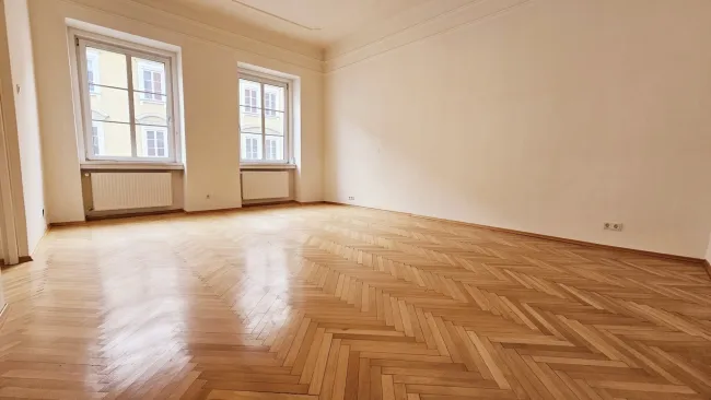 1 A Lage gegenüber City Arkaden - 50 m² Büro/Praxis/Studio! - Bild