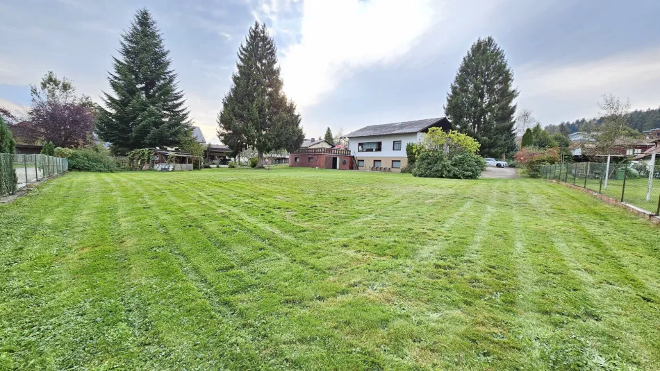 3.000 m² Baugrundstück mit Bestandsobjekt in Bestlage Moosburg/St.Peter! - Titelbild