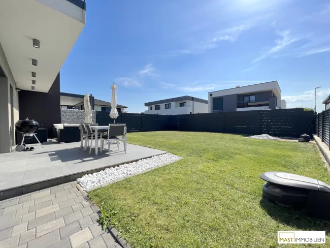 absolute Rarität! Doppelhaushälfte mit sonniger Terrasse und Garten in beliebter Siedlungslage - Bild