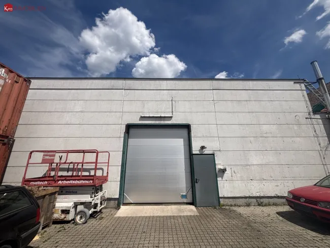 Moderne Industriehalle 300m² in 2242 Prottes - Titelbild