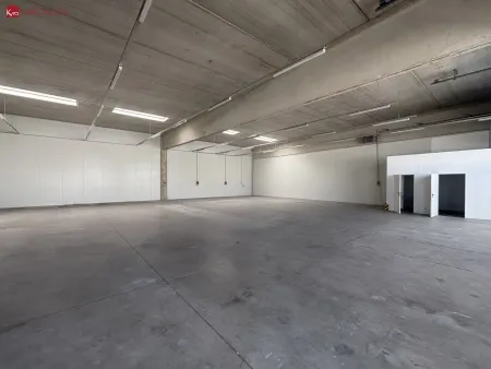 Moderne Industriehalle 432m² in 2242 Prottes