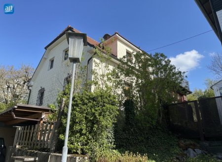 Stadthaus in zentraler Lage mit grüner Ruheoase - VERKAUFT