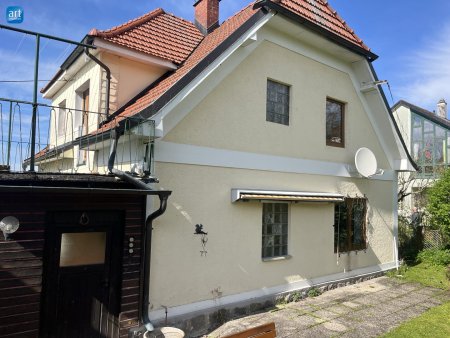 Stadthaus in zentraler Lage mit grüner Ruheoase - VERKAUFT