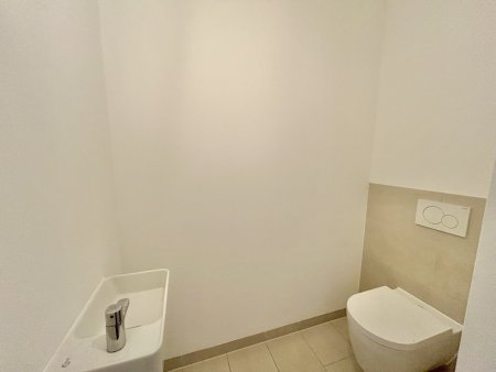 moderne 3-Zimmer Wohnung mit großzügiger Freifläche im 3.OG - ab sofort verfügbar!
