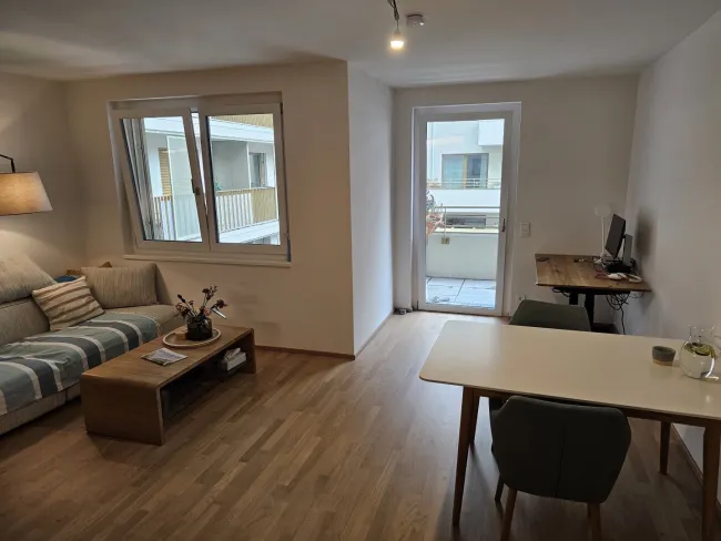 ab Oktober verfügbar: Traumhafte 2 Zimmer Wohnung - Bild