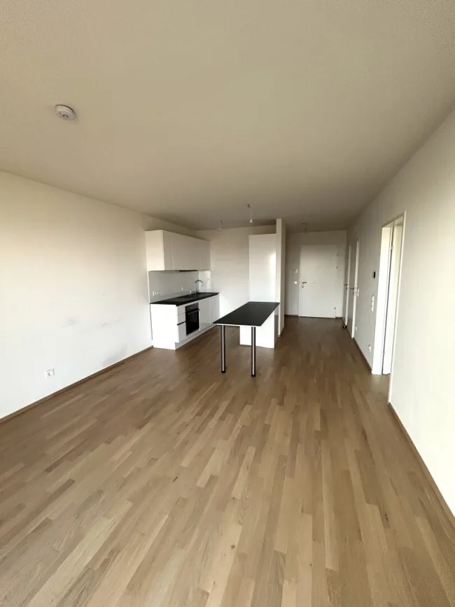 ab 15.08. verfügbar: Traumhafte 2 Zimmer Wohnung im 6. Obergeschoss mit Lift - Titelbild