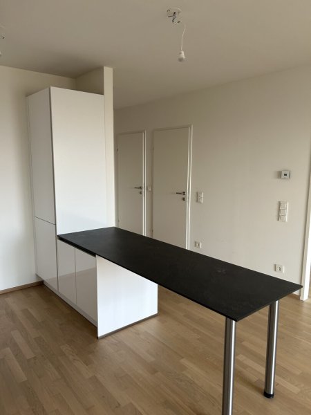 ab 15.08. verfügbar: Traumhafte 2 Zimmer Wohnung im 6. Obergeschoss mit Lift