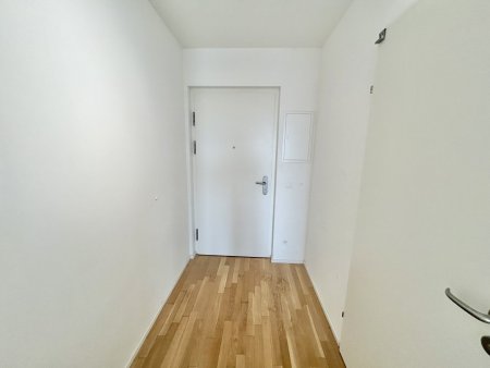 ab sofort verfügbar: moderne 1 Zimmer Wohnung im 18. OG