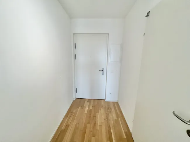 ab sofort verfügbar: moderne 1 Zimmer Wohnung im 18. OG - Bild