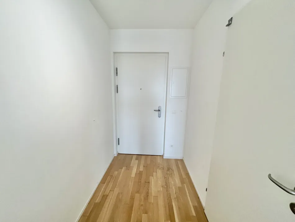 ab sofort verfügbar: moderne 1 Zimmer Wohnung im 18. OG - Bild