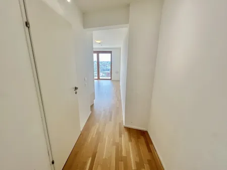 ab sofort verfügbar: moderne 1 Zimmer Wohnung im 18. OG