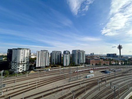 THE METROPOLITAN - Studio Apartment on the 17th floor (unfurnished)