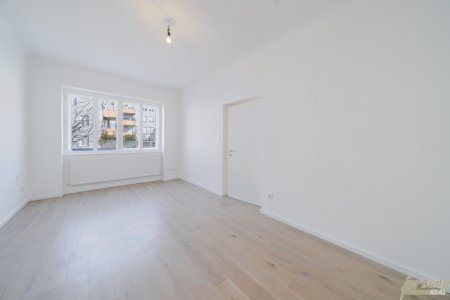 Erstbezug nach Sanierung mit Süd-Balkon **Innenstadt Krems**