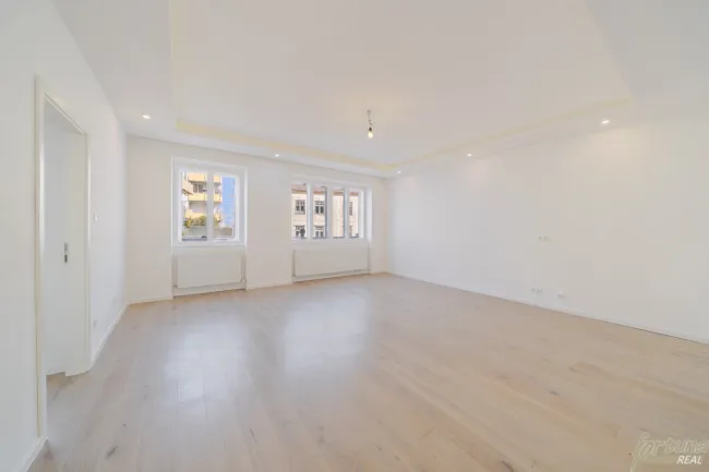 Erstbezug nach Sanierung mit Süd-Balkon **Innenstadt Krems** - Titelbild