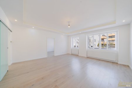 Erstbezug nach Sanierung mit Süd-Balkon **Innenstadt Krems**