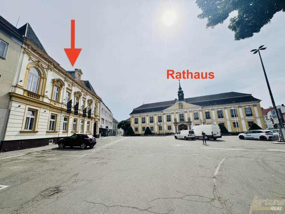 Büro-Zinshaus am Rathausplatz - Umbau zu Wohnungen & DG-Ausbau & Bestandsfreiheit möglich - Titelbild