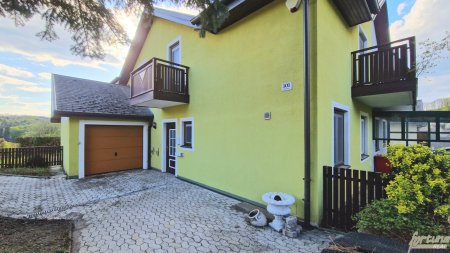 Reserviert!***Charmantes Reihenhaus mit Garten und Garage***
