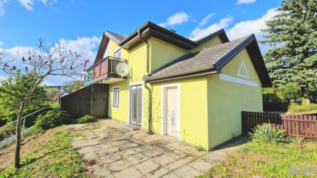 Reserviert!***Charmantes Reihenhaus mit Garten und Garage***
