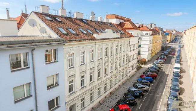 Viel Platz, viele Möglichkeiten - große Altbauwohnung in 1210 Wien mit 2 Bädern und flexibler Raumaufteilung - Bild