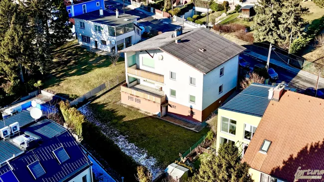 !Viel Platz, viele Möglichkeiten – 248 m² Zweifamilienhaus! - Bild