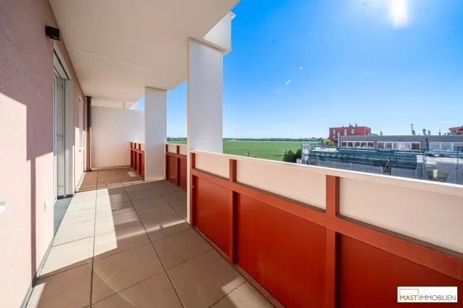 2-Zimmer Wohnung mit über 12 qm Balkon! - Titelbild