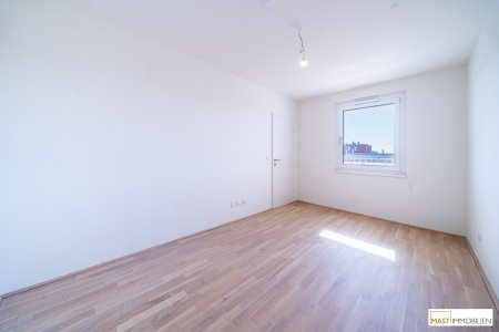 2-Zimmer Wohnung mit über 12 qm Balkon!