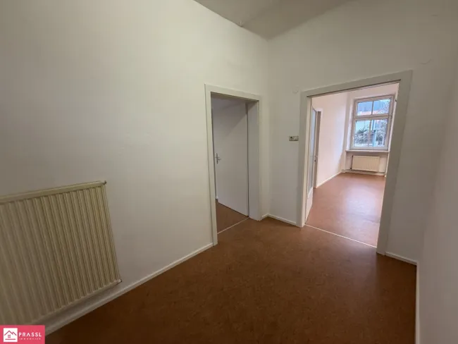 Vorraum 1.OG - Rückseitiger Ausgang