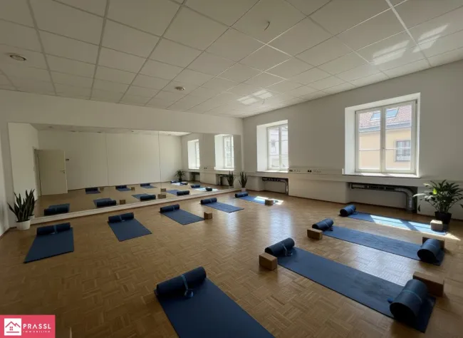 KI Generiert - Möbilierungsvorschlag als Gymnastikzimmer