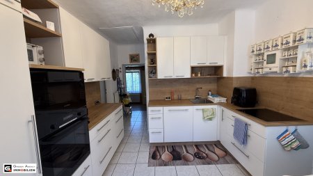 Gepflegtes Einfamilienhaus mit großzügigem Garten, Pool und Brunnen in ruhiger Lage von Riegersburg