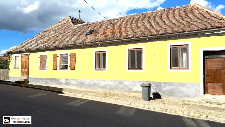 Uraltes noch in seiner Ursprünglichkeit erhaltenes Bauernhaus mit viel Potential zum Minipreis - Titelbild