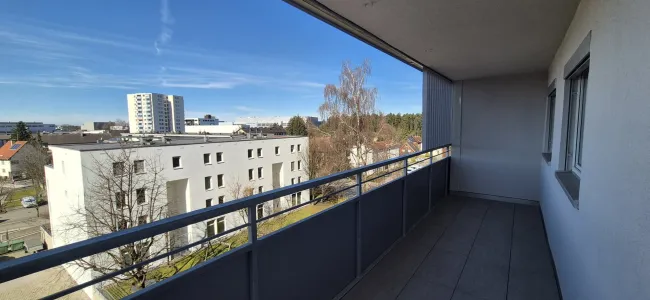 Attraktive 2-Zimmer-Wohnung mit Balkon in zentraler Lage von Bregenz. Sensationelles Preis- Leistungs Verhältnis - Bild