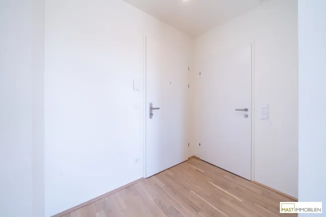 2-Zimmer Wohnung mit 12 qm Balkon! - Bild